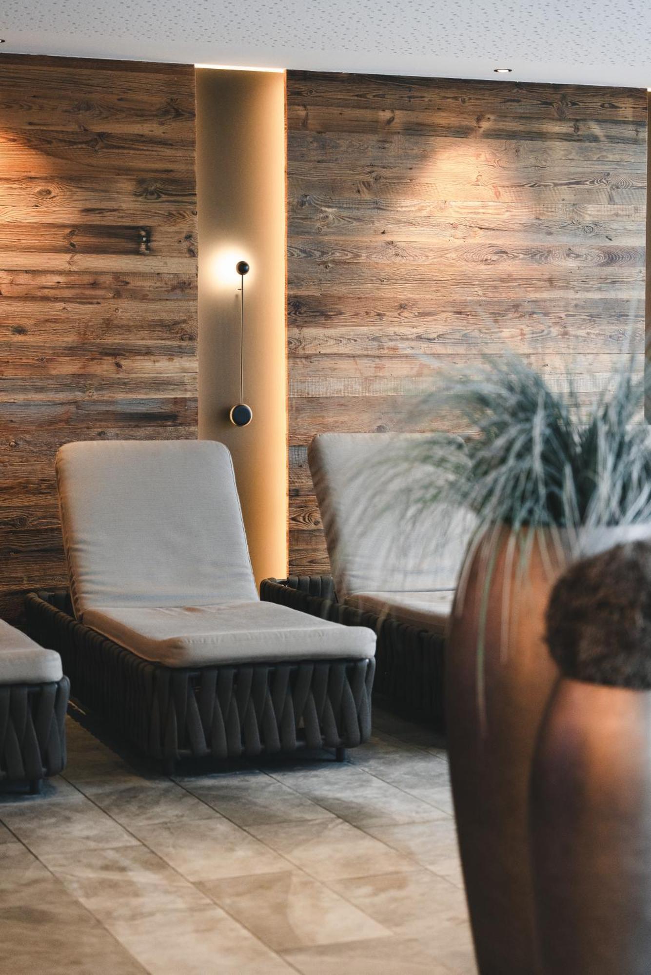 Hotel Avelina Hafling Bagian luar foto