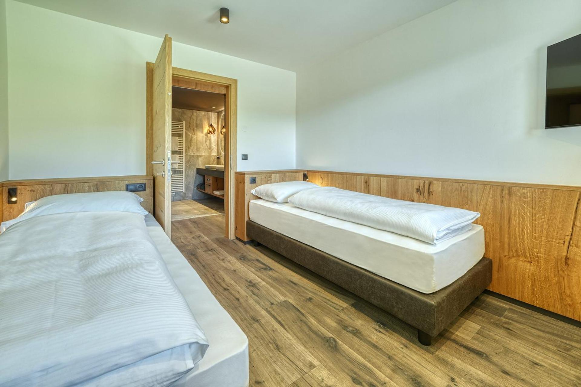 Hotel Avelina Hafling Bagian luar foto