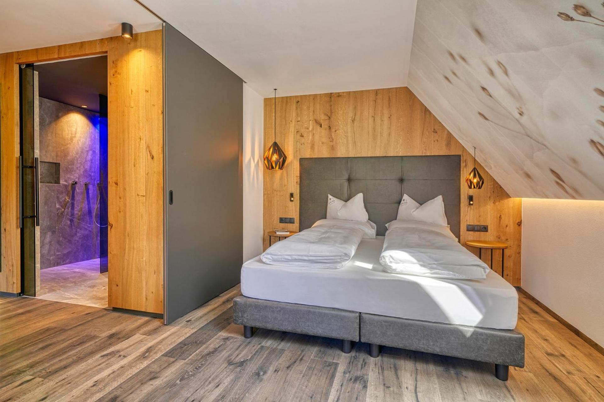 Hotel Avelina Hafling Bagian luar foto