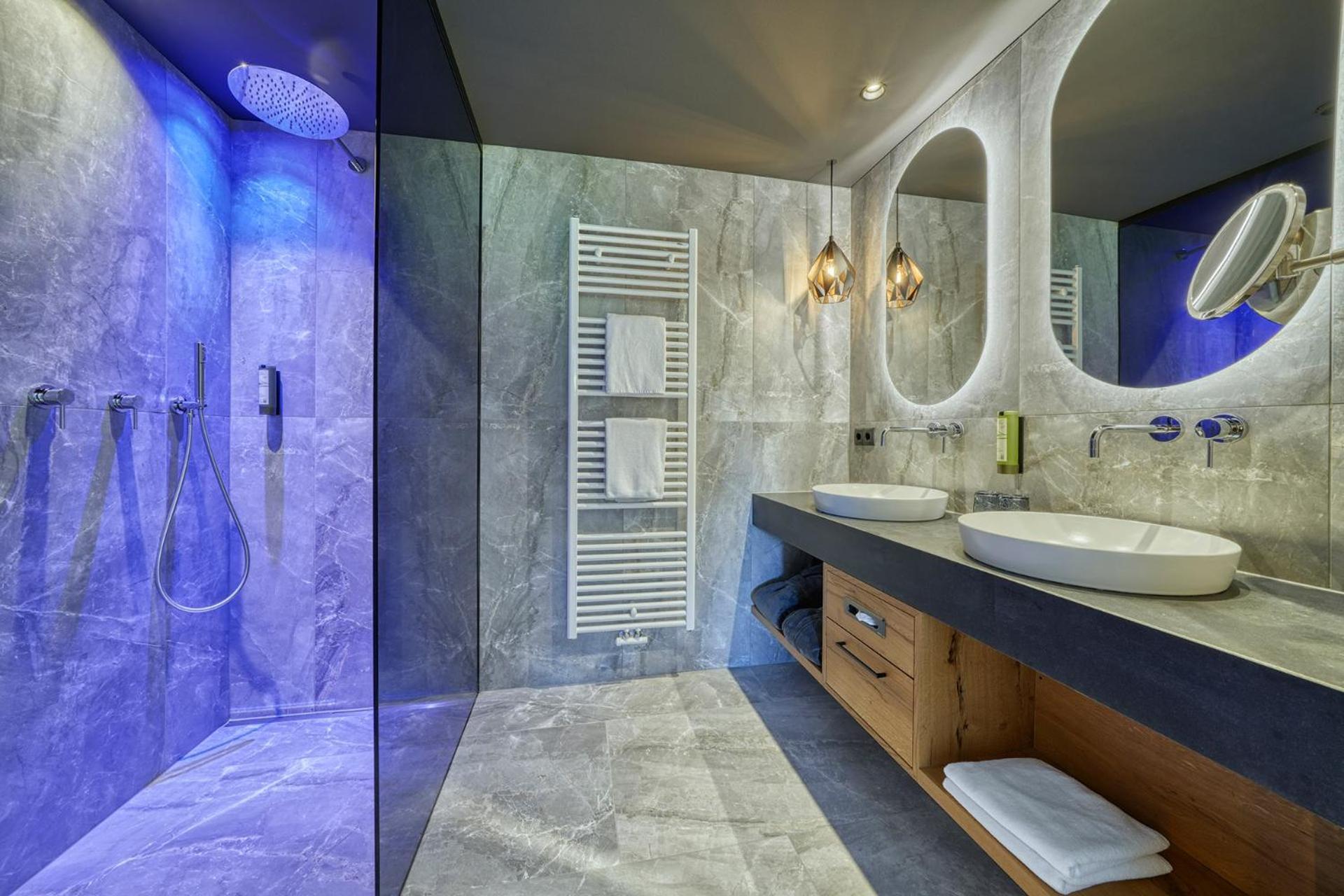 Hotel Avelina Hafling Bagian luar foto