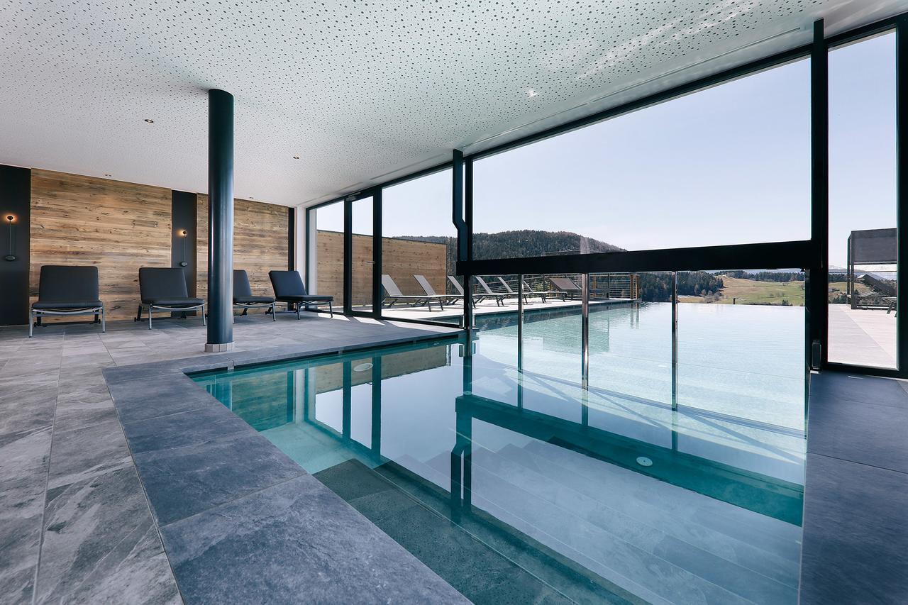Hotel Avelina Hafling Bagian luar foto