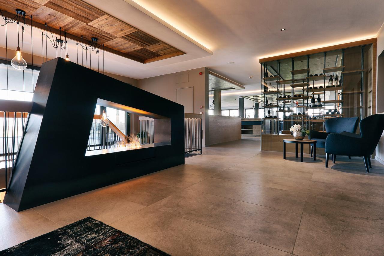 Hotel Avelina Hafling Bagian luar foto