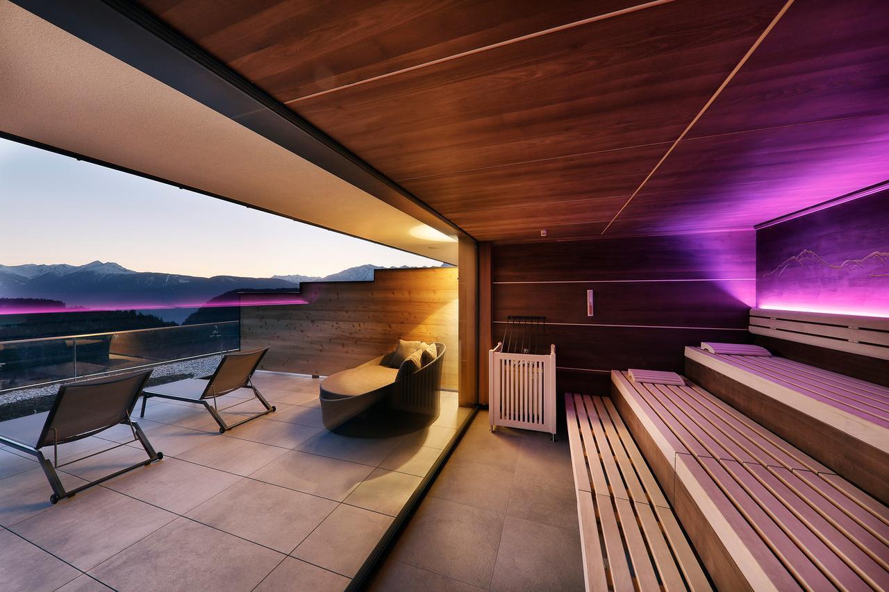 Hotel Avelina Hafling Bagian luar foto